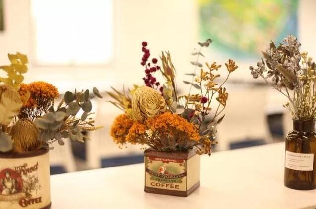 如何插干花？南寧花藝鮮花學(xué)校教你