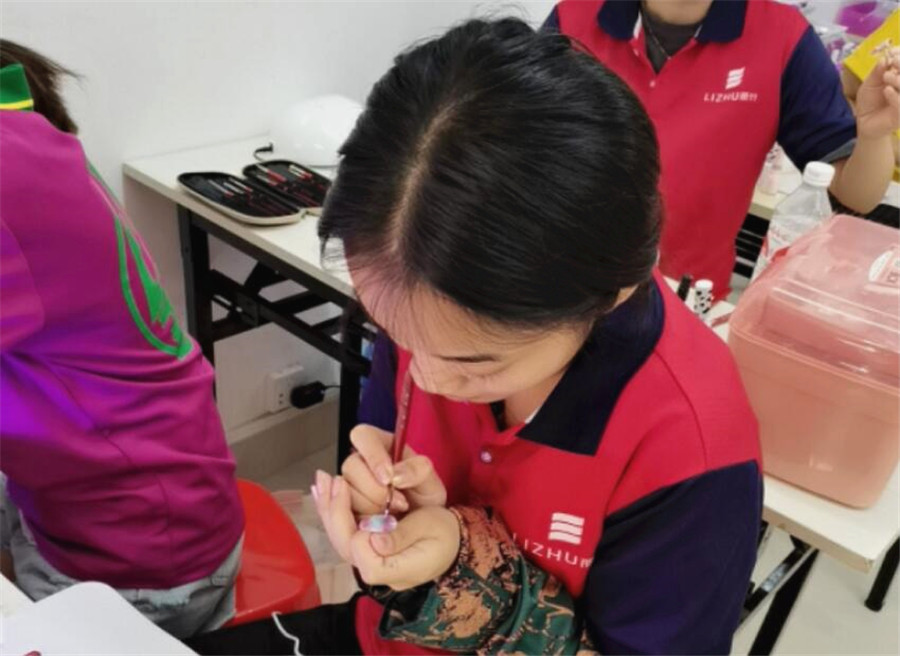 喜歡美甲，是因為它的萬種風情