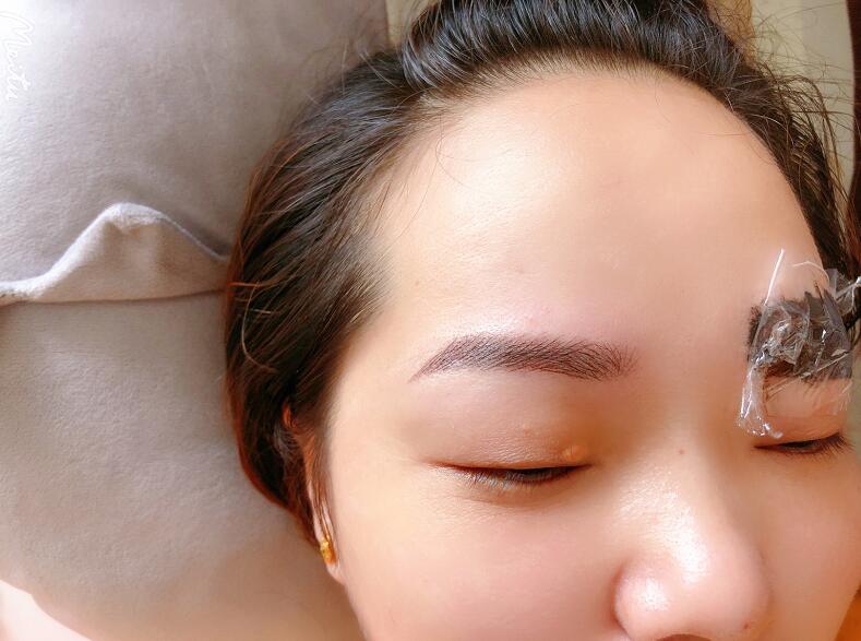 紋眉修復(fù)液怎么用？廣西正規(guī)紋繡學(xué)校教你