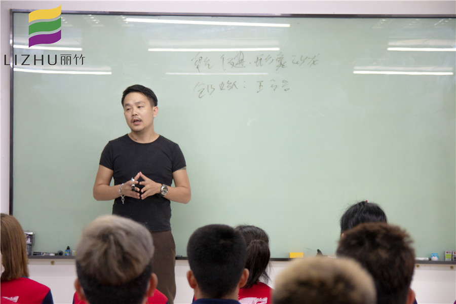 麗竹美發(fā)就業(yè)宣講，告訴你南寧美發(fā)學(xué)校哪家就業(yè)率高
