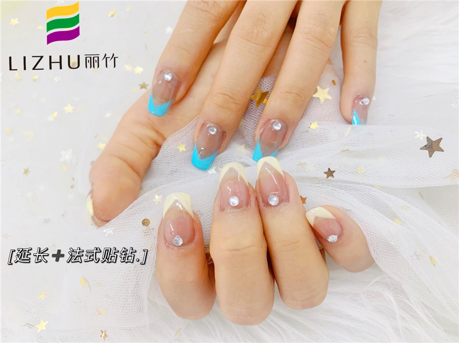 學(xué)延長甲教程，感受廣西學(xué)美甲哪家專業(yè)？