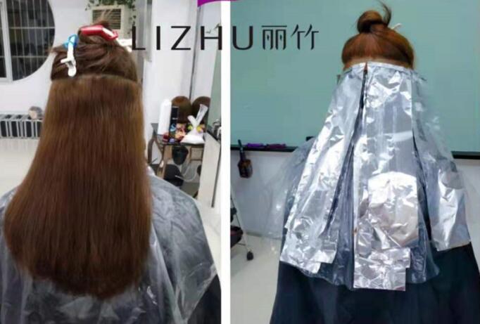 正確褪淺的技巧，南寧美發(fā)課堂正在講解