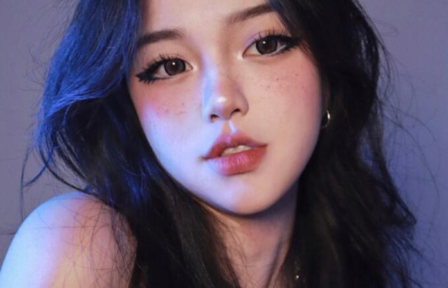 Egirl妝教程，南寧化妝學(xué)校找到了