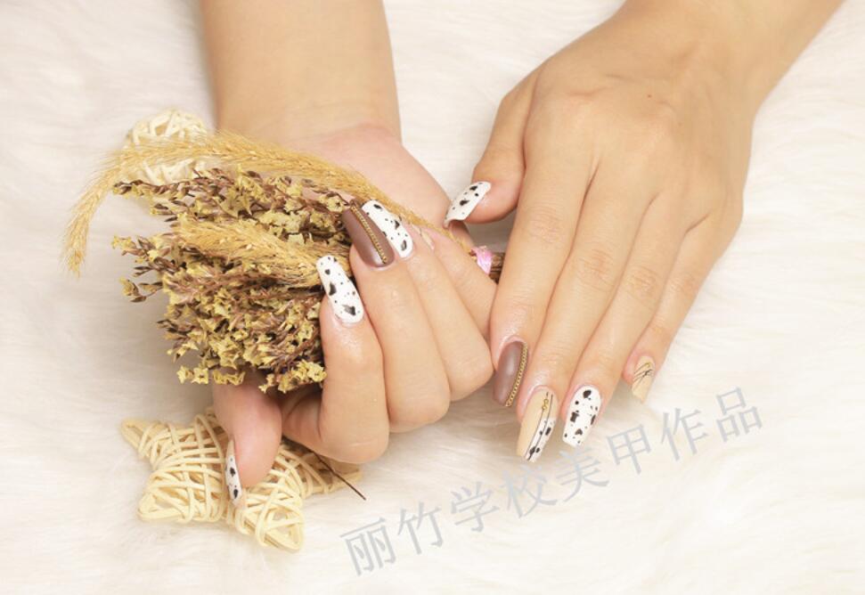 如何擁有閃亮健康的指甲？和南寧美甲培訓(xùn)機(jī)構(gòu)一起學(xué)
