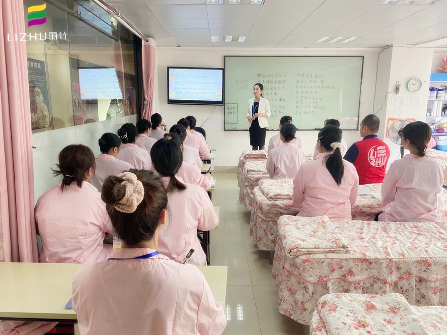 美容培訓，來廣西專業(yè)美容培訓學校