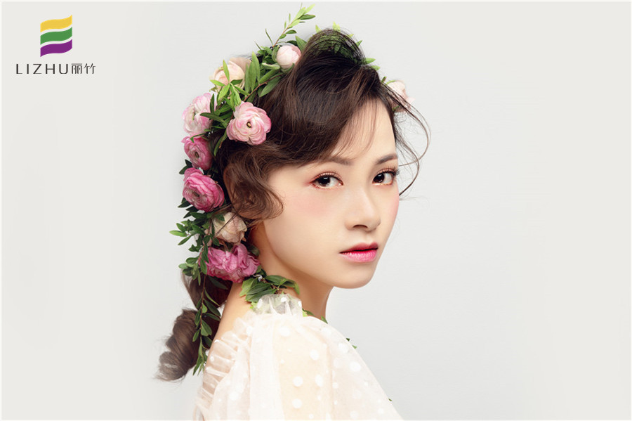 森系新娘妝容要點，南寧美妝學(xué)校分享
