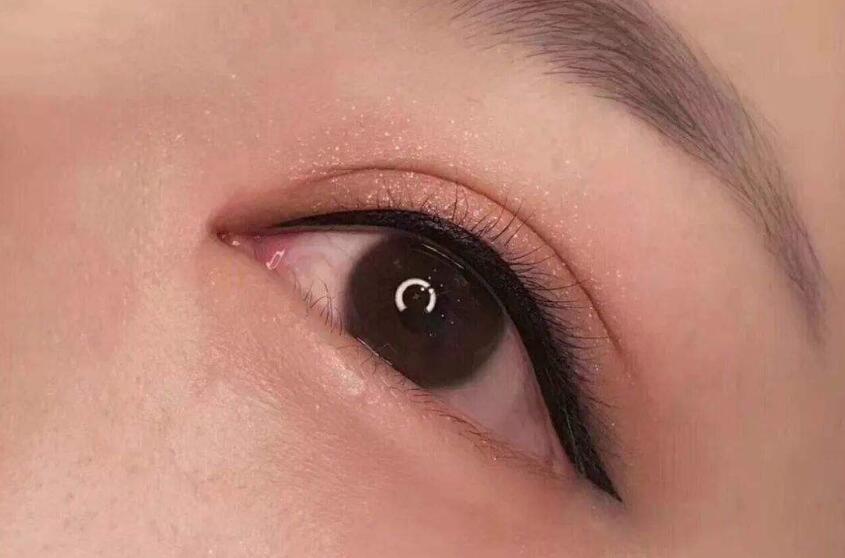 美瞳線多久會(huì)反色？廣西紋繡培訓(xùn)學(xué)校幫你分析