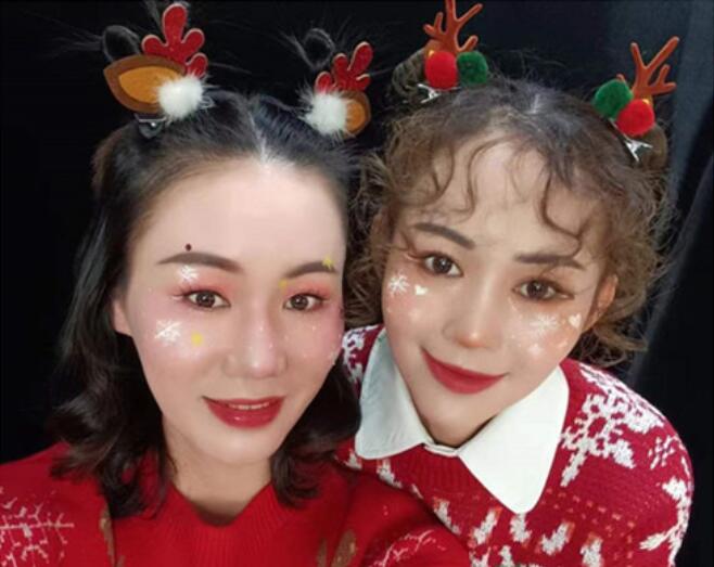打造你的專屬圣誕妝容，南寧化妝學(xué)習(xí)機(jī)構(gòu)分年