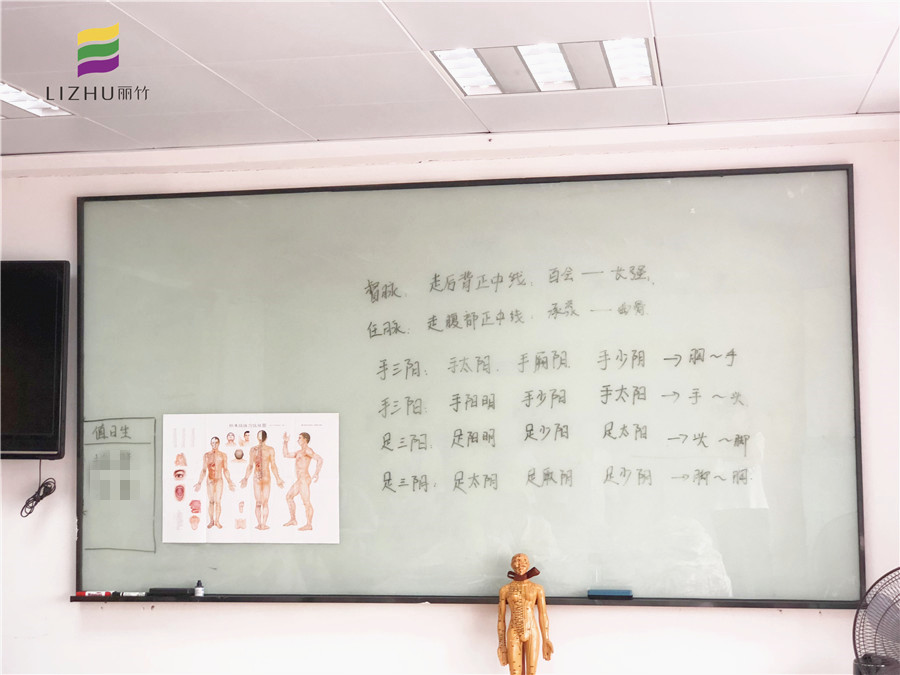 學(xué)美容理論知識(shí)重要嗎？南寧美容培訓(xùn)學(xué)校告訴你