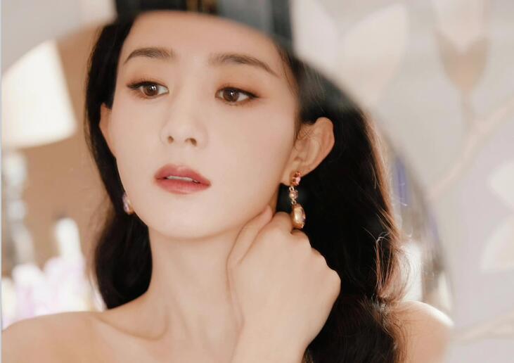 圓臉女孩溫柔學(xué)姐妝教程，告訴你南寧哪里教的化妝時(shí)尚