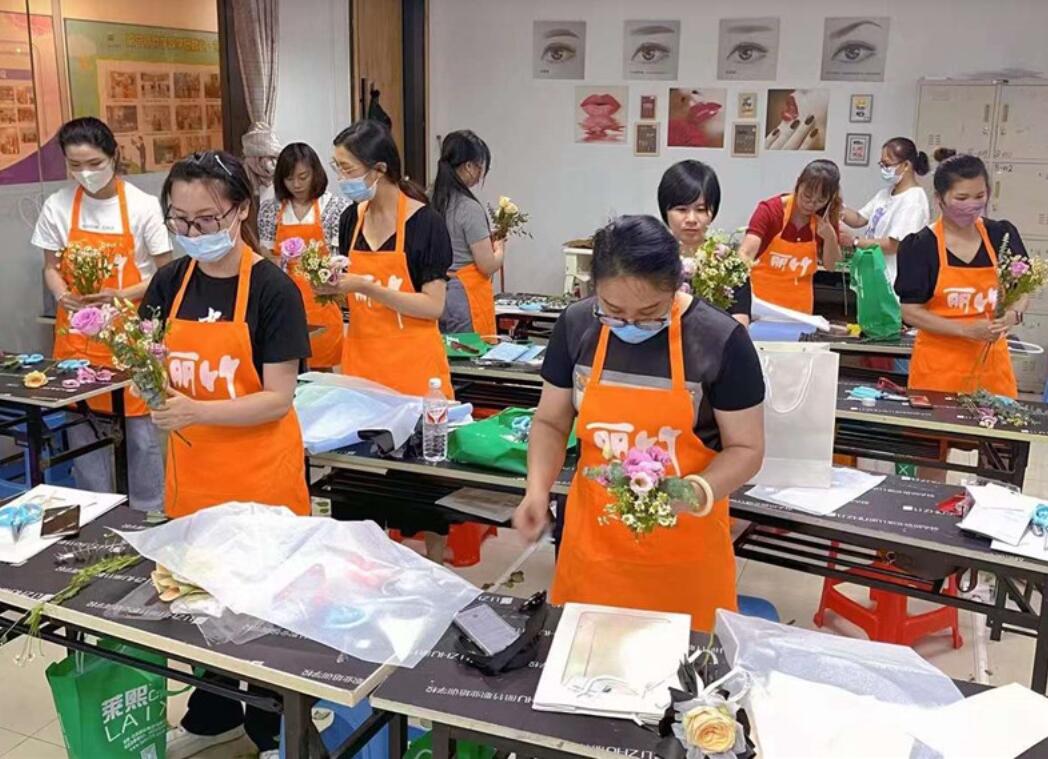 南寧花藝學(xué)校開班，浪漫席卷而來