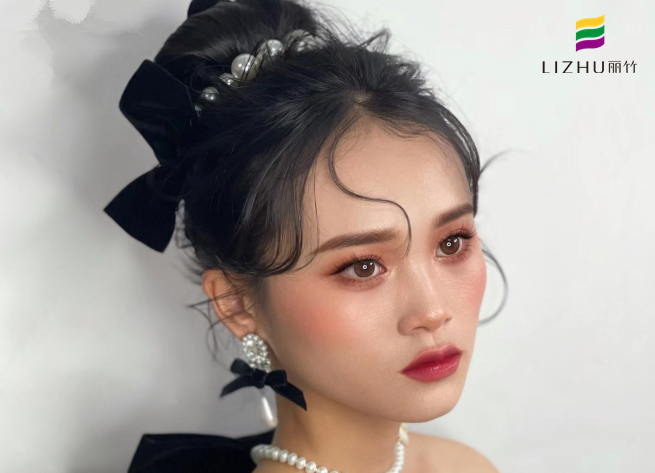 黑色禮服造型，廣西美妝造型學(xué)校作品分享