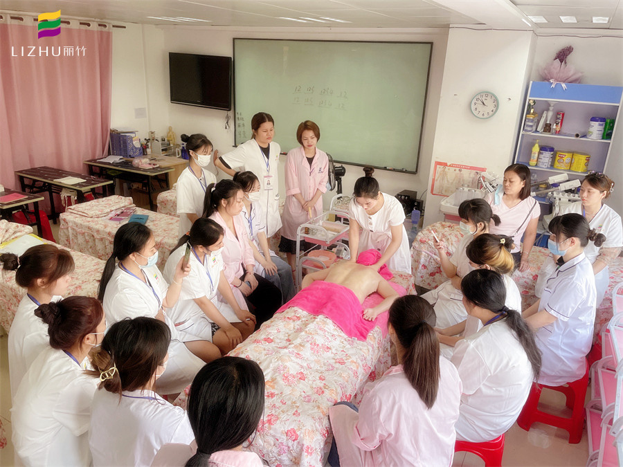 精油開背和拔火罐的好處，身體養(yǎng)生培訓(xùn)課程