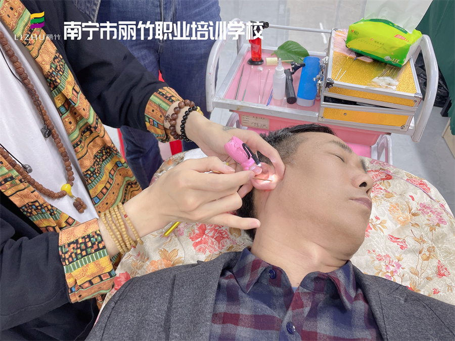 采耳的好處，南寧專業(yè)采耳培訓(xùn)班告訴你