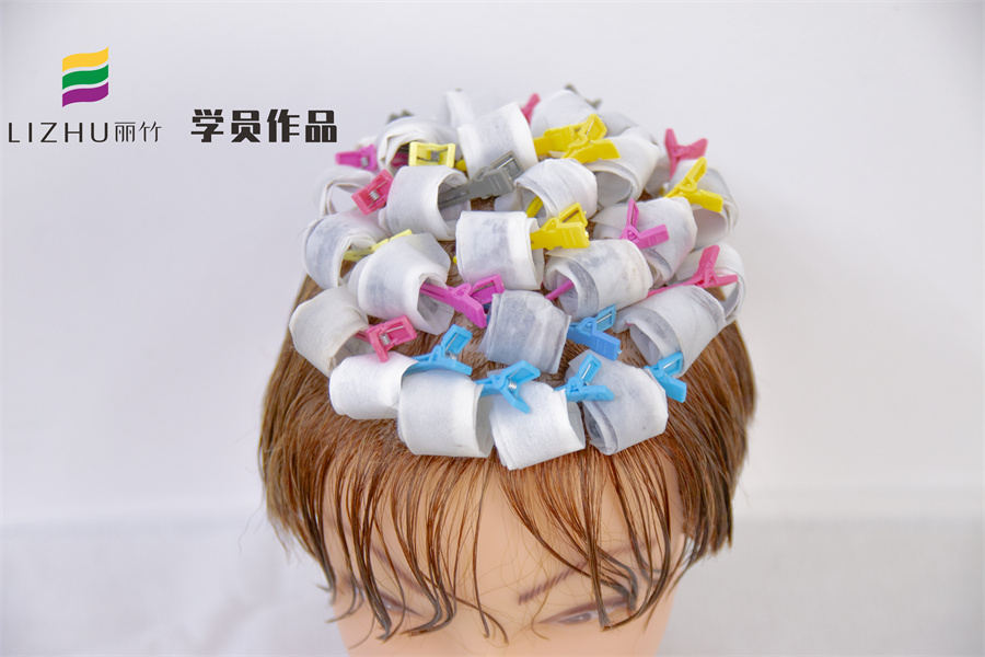 廣西燙發(fā)造型學校作品：錫紙燙、定位燙，包租婆卷筒造型