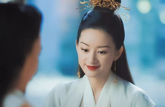 瘋批美人惡女妝教程，南寧美妝學(xué)校排名整理分享