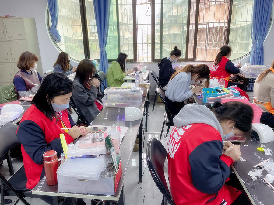 南寧美甲：石膏膠美甲是什么？