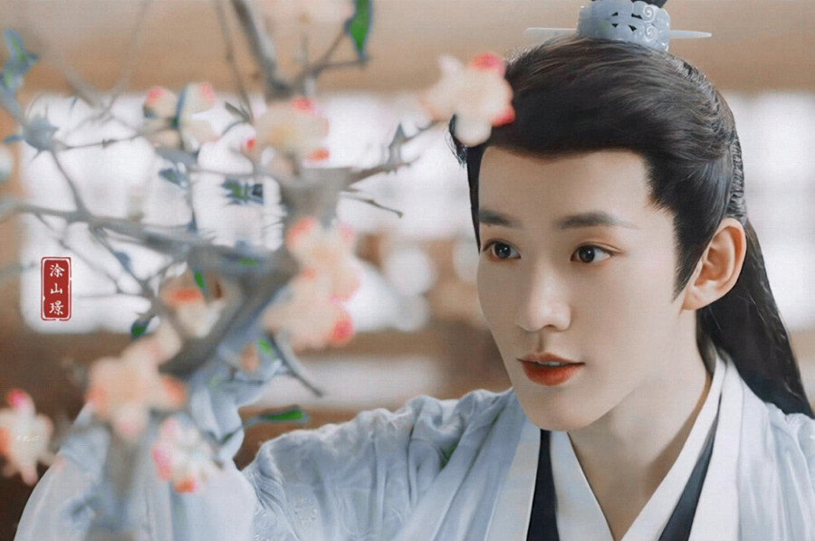 不貼假睫毛也好看的眼妝，廣西學(xué)化妝影視