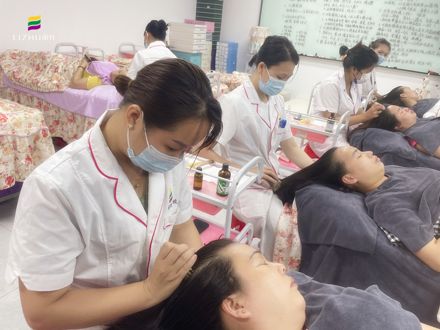 適合梳頭的時(shí)間？南寧頭療養(yǎng)生學(xué)習(xí)