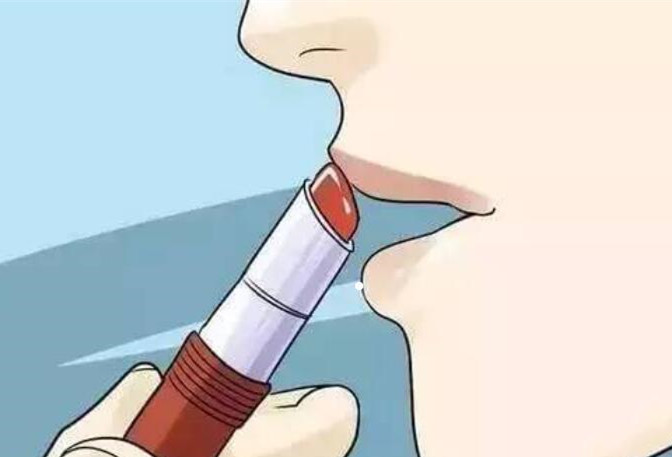 嘴唇干裂起皮的原因，南寧美容護膚養(yǎng)顏教程