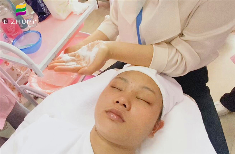 專業(yè)卸妝攻略，南寧美容護膚