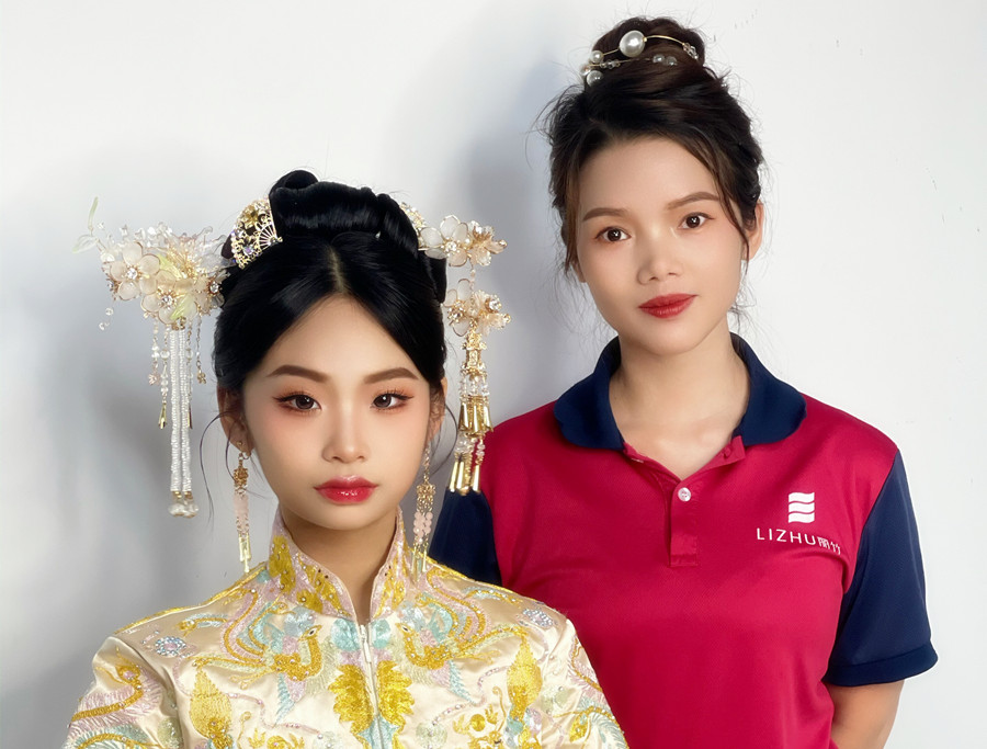 南寧化妝職業(yè)學(xué)?；瘖y學(xué)習(xí)心得