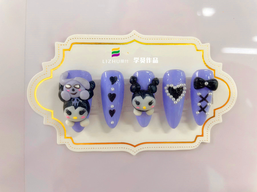 庫洛米美甲，廣西美甲正規(guī)技術(shù)學(xué)校手法解析