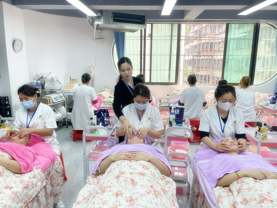 廣西皮膚管理美容師：換季如何正確護(hù)膚？