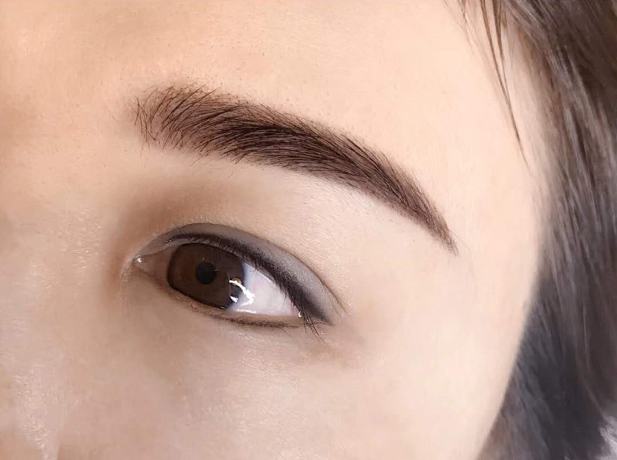 紋美瞳線的操作步驟，南寧學(xué)紋美瞳線