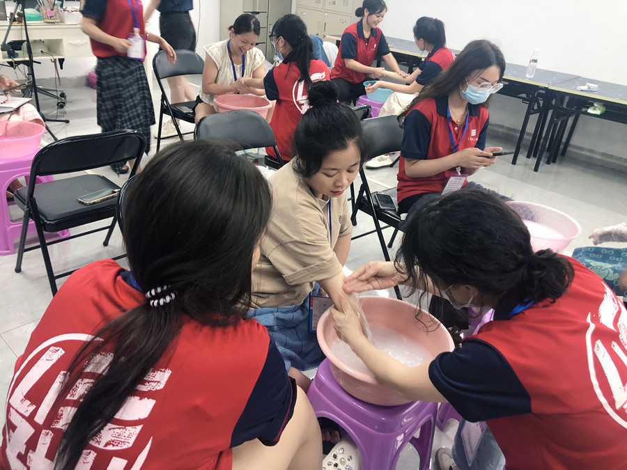 在家如何進(jìn)行手部護(hù)理？南寧美甲課堂花絮