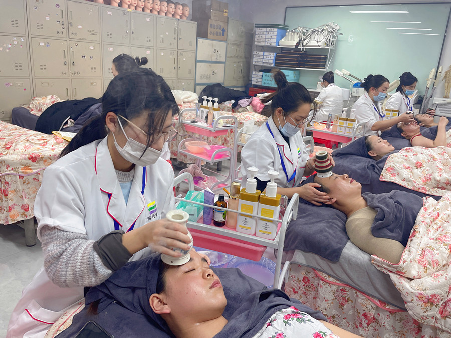 艾灸額頭的操作方法，從零基礎學艾灸
