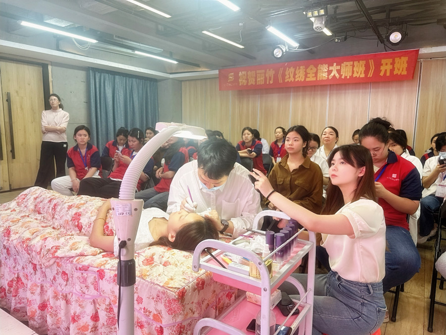 南寧紋繡培訓開班，技術拓客技巧大放送